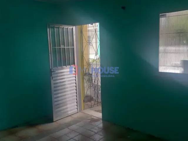 Casa 2 quartos e 1 banheiro, à venda, no bairro Teresópolis em Ilhéus