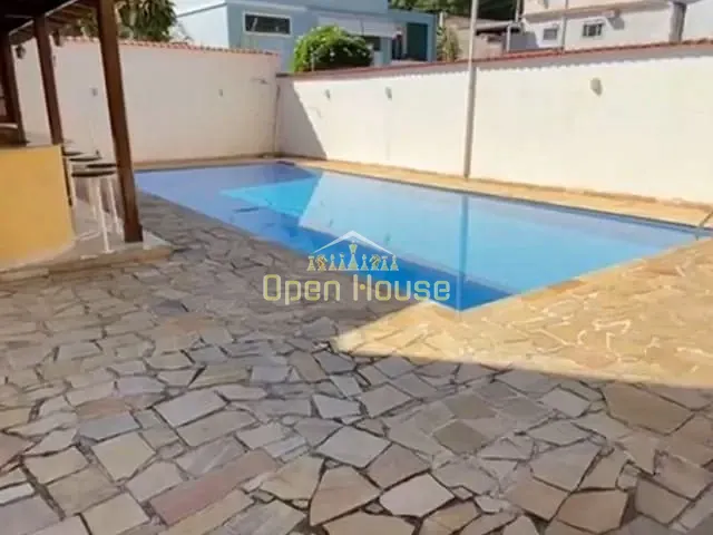 Casa 6 quartos e 7 banheiros, à venda, no bairro Torres Homem em Valença