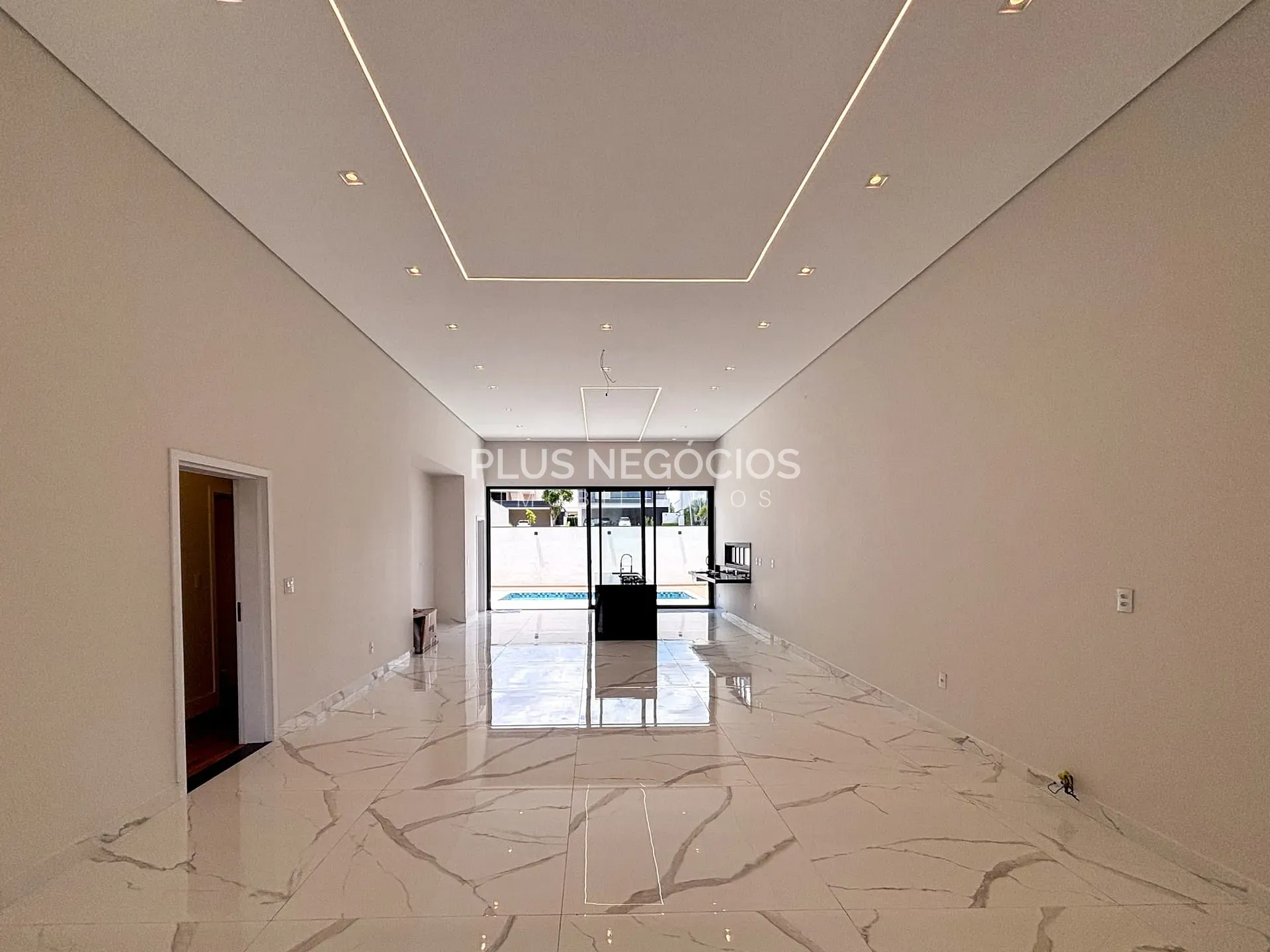 Casa, 3 quartos, 270 m² - Foto 2
