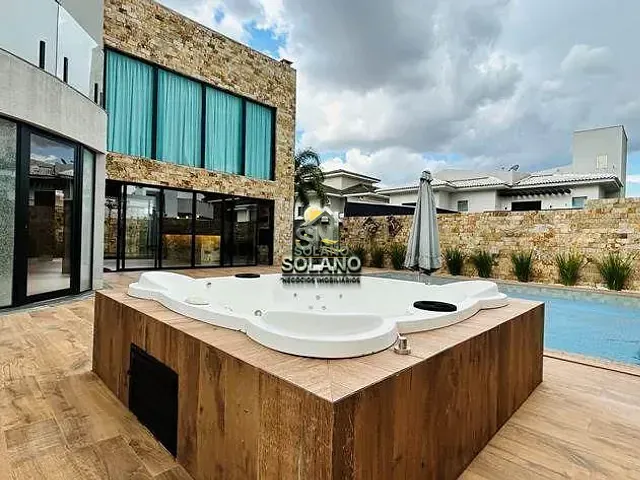 Casa com 333m² 5 quartos e 6 banheiros, à venda, no bairro Residencial Granville em Goiânia
