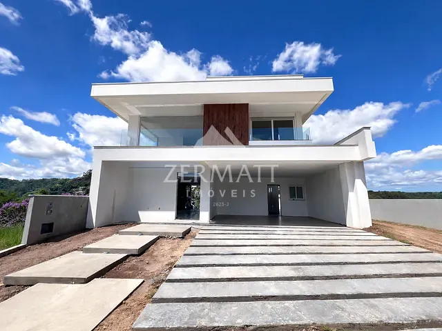 Casa 3 quartos e 4 banheiros, à venda, no bairro Ponta Aguda em Blumenau