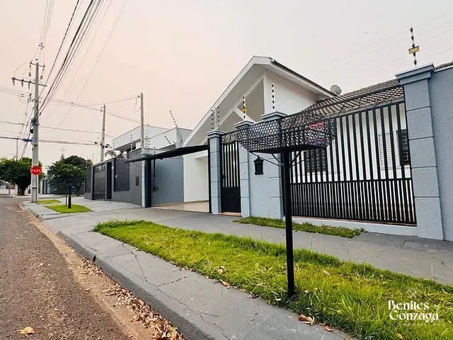 Casa 3 quartos e 2 banheiros, à venda, no bairro Jardim Monte Rei em Maringá