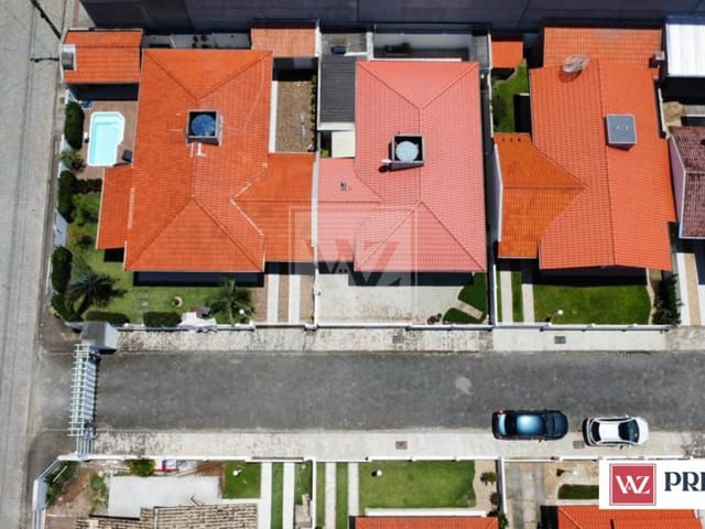Casa com 282m² 3 quartos e 2 banheiros, à venda, no bairro Centro em Penha