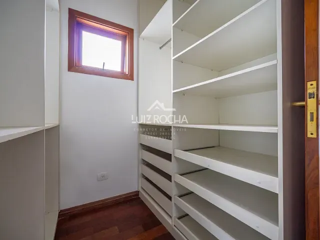 Casa com 518m² 4 quartos e 5 banheiros, à venda, no bairro São Paulo II em Cotia