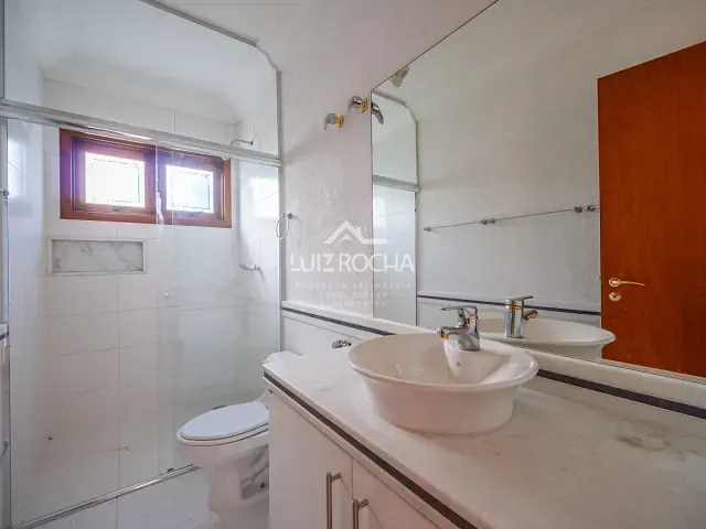 Casa com 518m² 4 quartos e 5 banheiros, à venda, no bairro São Paulo II em Cotia