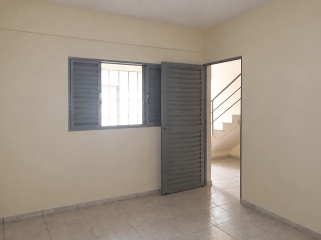 Casa 2 quartos e 2 banheiros, para alugar, no bairro Vila Constança em São Paulo