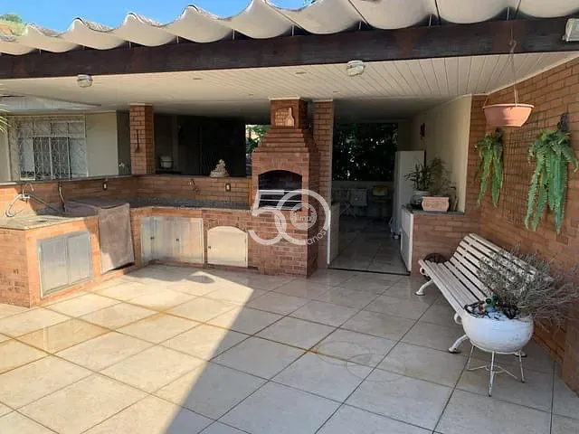 Casa com 74m² 4 quartos e 3 banheiros, à venda, no bairro Vila Kosmos em Rio de Janeiro