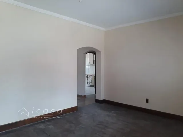Casa com 300m² 2 quartos e 1 banheiro, à venda, no bairro Vila São João em Caçapava