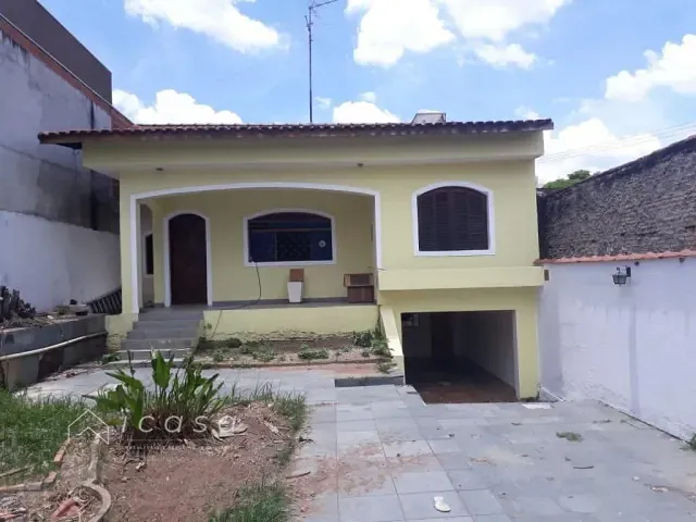 Casa com 300m² 2 quartos e 1 banheiro, à venda, no bairro Vila São João em Caçapava