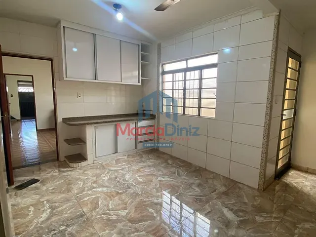 Casa com 280m² 4 quartos e 2 banheiros, à venda, no bairro Vila São Jorge em Ituverava