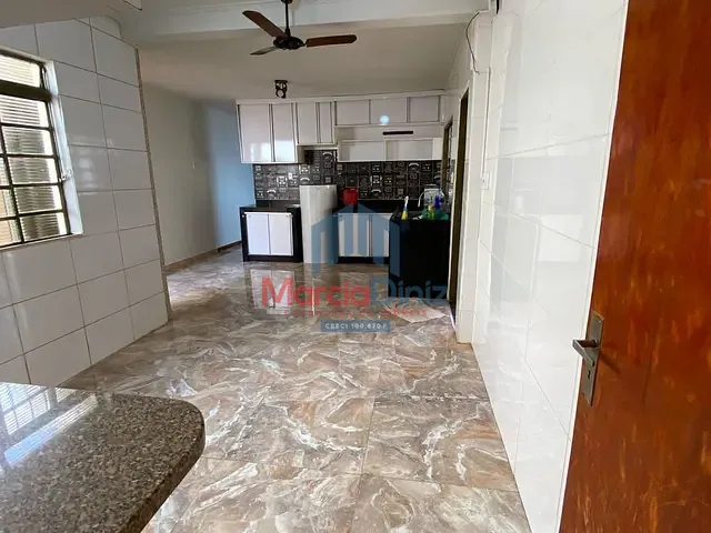 Casa com 280m² 4 quartos e 2 banheiros, à venda, no bairro Vila São Jorge em Ituverava