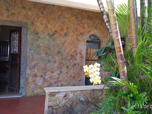 Casa com 500m² 3 quartos e 2 banheiros, à venda, no bairro Vila Valqueire em Rio de Janeiro