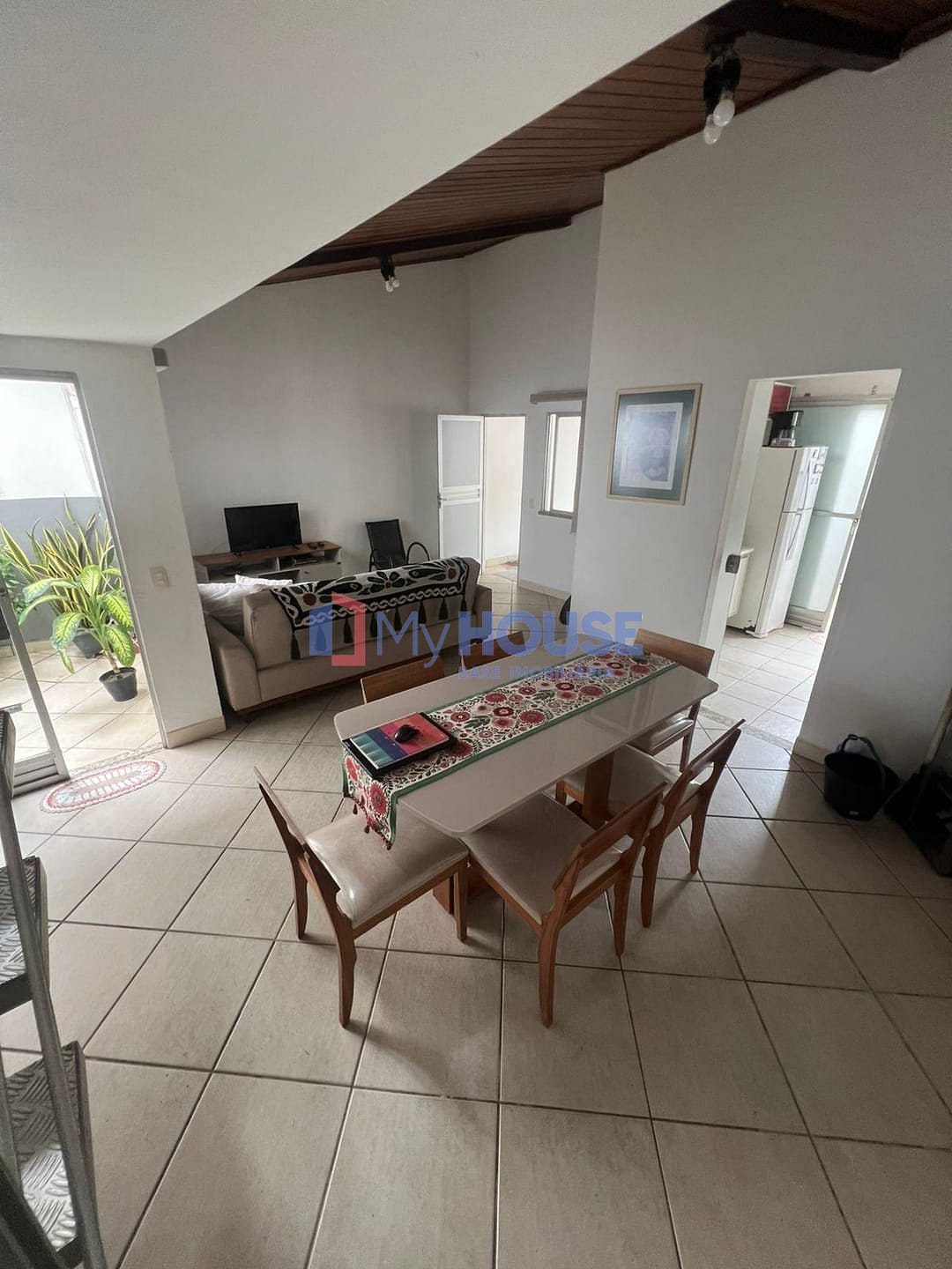 Casa, 4 quartos, 134 m² - Foto 1