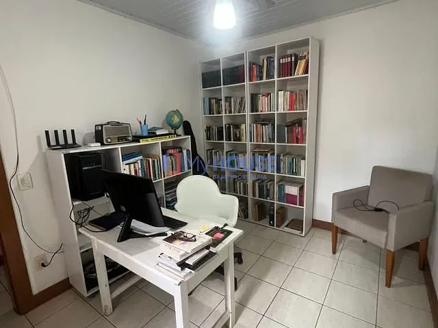 Casa 4 quartos e 3 banheiros, à venda, no bairro Teresópolis em Ilhéus