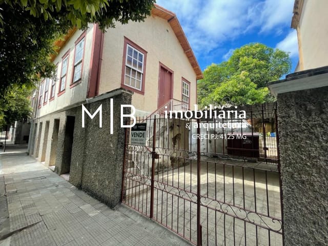 Casa à venda, no bairro CENTRO em CATAGUASES