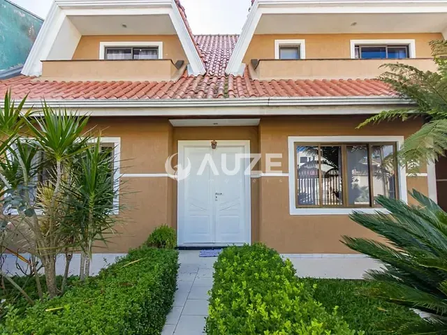 Casa com 234m² 5 quartos e 5 banheiros, à venda, no bairro Costeira em São José Dos Pinhais