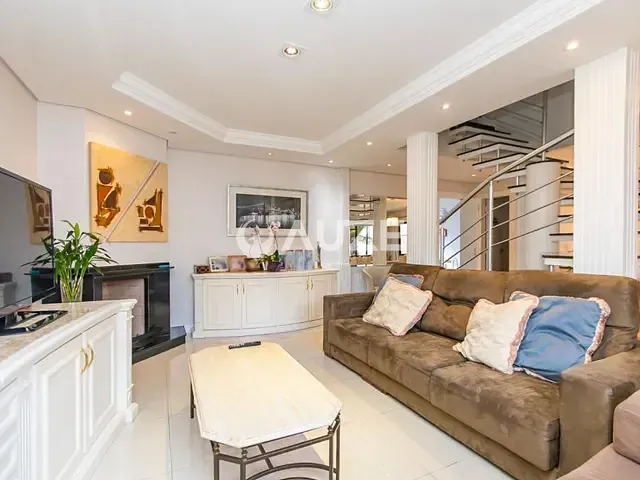 Casa com 234m² 5 quartos e 5 banheiros, à venda, no bairro Costeira em São José Dos Pinhais