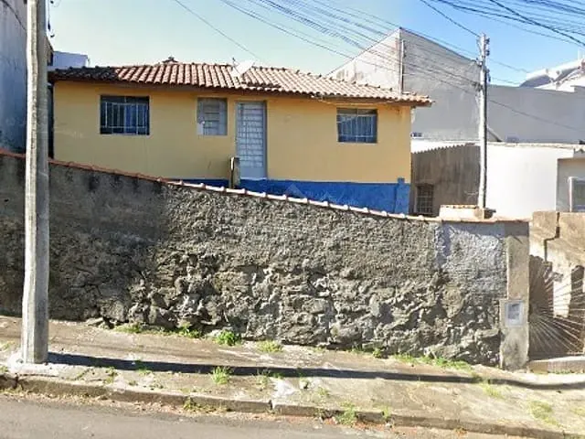 Casa com 220m² 2 quartos e 1 banheiro, à venda, no bairro Vila Rica em Poços de Caldas