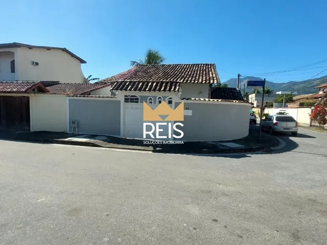 Casa 2 quartos e 1 banheiro, à venda ou para alugar, no bairro Campo Grande em Rio de Janeiro