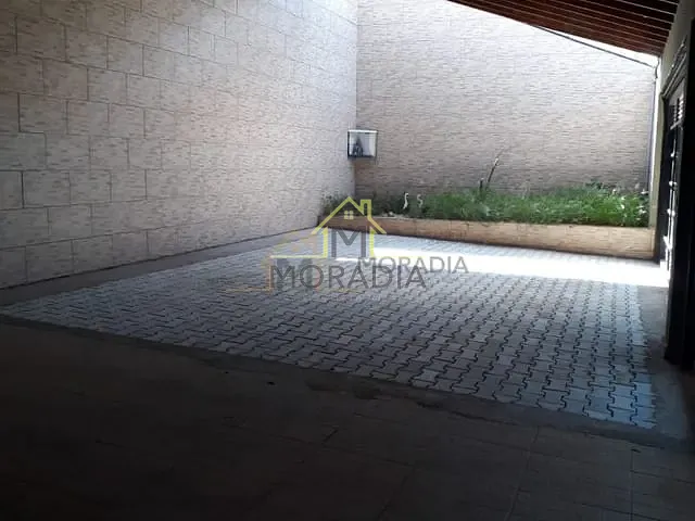 Casa com 450m² 2 quartos e 3 banheiros, à venda, no bairro Parque do Lago em Guaxupé