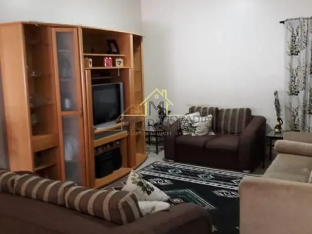 Casa com 450m² 2 quartos e 3 banheiros, à venda, no bairro Parque do Lago em Guaxupé