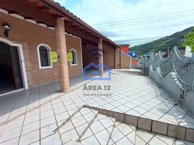 Casa com 332m² 4 quartos e 3 banheiros, à venda, no bairro Centro em Caraguatatuba