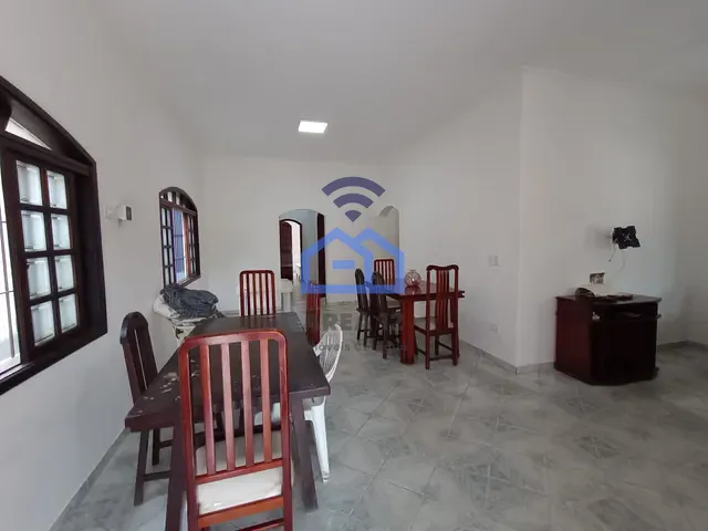 Casa com 332m² 4 quartos e 3 banheiros, à venda, no bairro Centro em Caraguatatuba