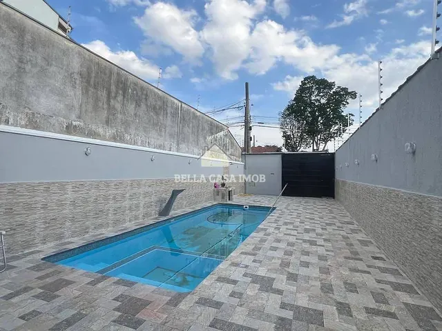 Casa com 200m² 2 quartos e 3 banheiros, à venda, no bairro Vila Guimarães em Sorocaba