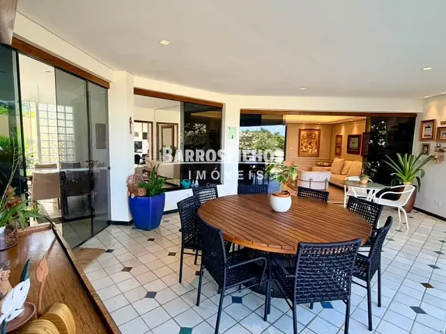 Casa com 595m² 5 quartos e 6 banheiros, à venda, no bairro Atalaia em Aracaju