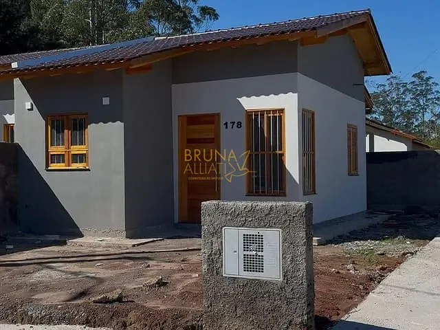 Casa 2 quartos e 1 banheiro, para alugar, no bairro Amaral Ribeiro em Sapiranga