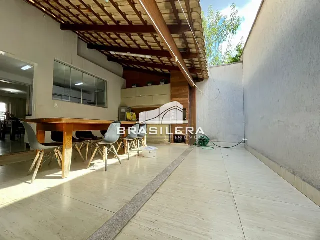 Casa 3 quartos e 2 banheiros, à venda, no bairro Anhangüera em Goiânia
