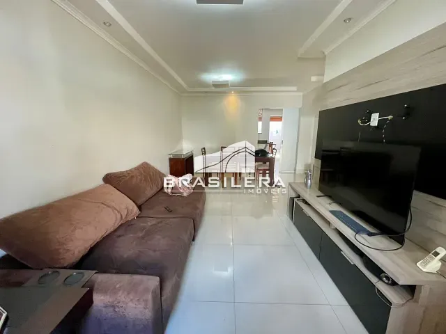 Casa 3 quartos e 2 banheiros, à venda, no bairro Anhangüera em Goiânia