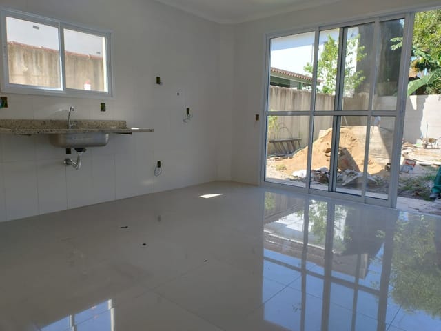 Casa 4 quartos e 5 banheiros, à venda, no bairro Maitinga em Bertioga