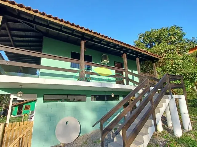 Casa 2 quartos e 1 banheiro, à venda, no bairro Ribeirão da Ilha em Florianópolis