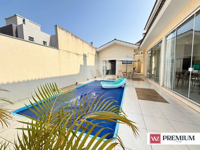 Casa com 465m² 3 quartos e 6 banheiros, à venda, no bairro Oficinas em Ponta Grossa