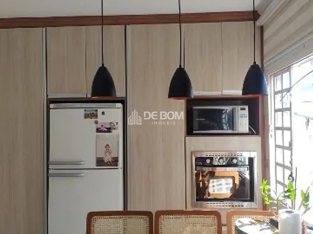 Casa com 250m² 3 quartos e 3 banheiros, à venda, no bairro Jardim Amaryllis em Poços de Caldas