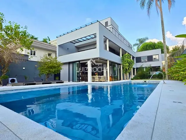Casa com 1800m² 4 quartos e 9 banheiros, à venda, no bairro São Paulo II em Cotia