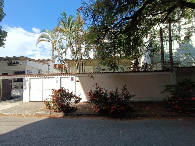 Foto do Casa - 194M² - 6 QUARTOS(2SUÍTES), 3 VAGAS DE GARAGEM, 2 BANHEIROS SOCIAIS E GRANDE ÁREA EXTERNA - R$5.000,00 | Hilmar