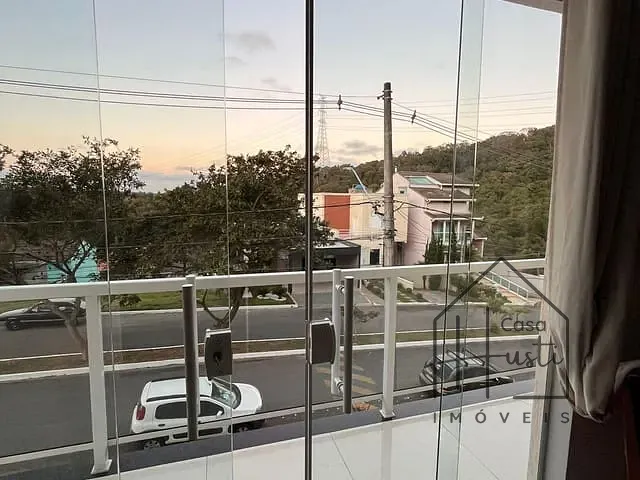 Casa com 250m² 2 quartos e 3 banheiros, à venda, no bairro Chácara Roselândia em Cotia