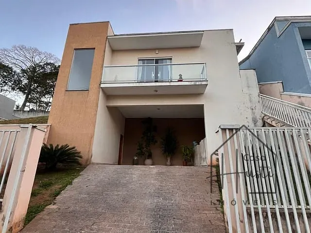 Casa com 250m² 2 quartos e 3 banheiros, à venda, no bairro Chácara Roselândia em Cotia