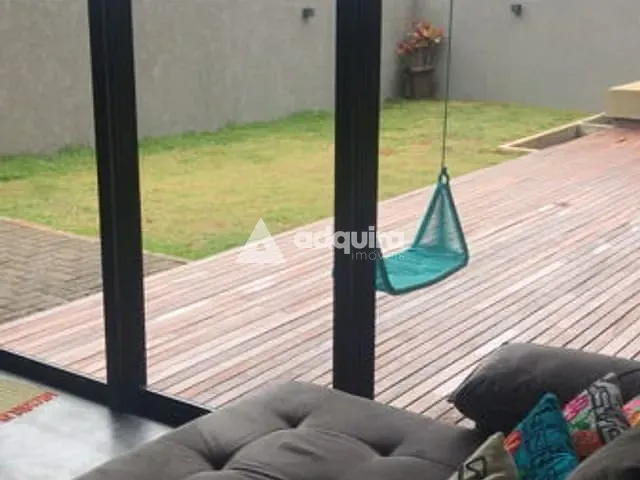 Casa com 315m² 4 quartos e 5 banheiros, à venda, no bairro Jardim Carvalho em Ponta Grossa