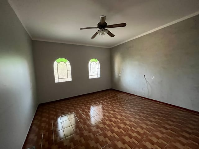 Casa com 250m² 3 quartos e 2 banheiros, à venda, no bairro Jardim Florence em Campinas