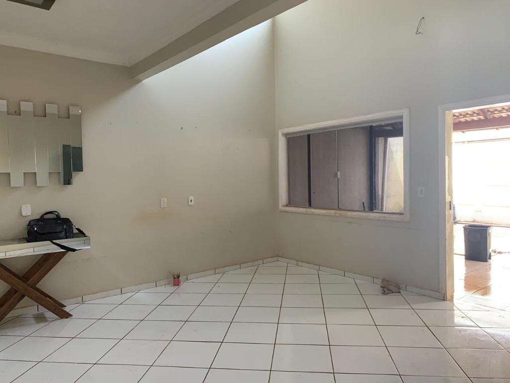 Casa à venda e aluguel com 2 quartos, 200m² - Foto 5