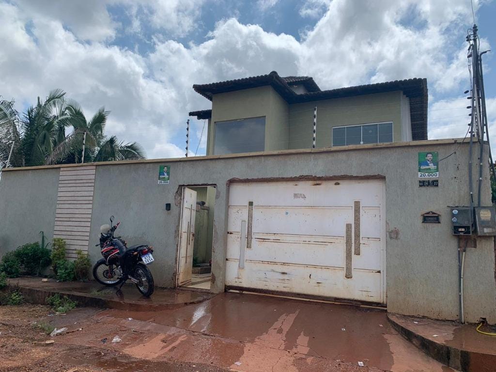 Casa à venda e aluguel com 2 quartos, 200m² - Foto 1