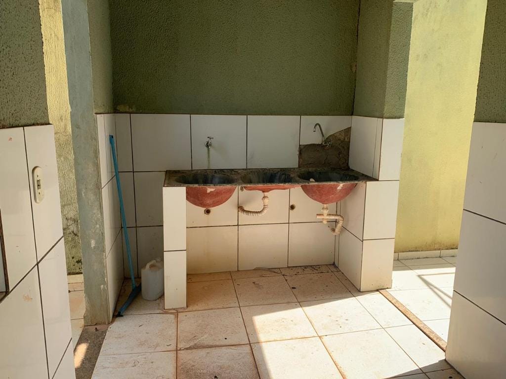 Casa à venda e aluguel com 2 quartos, 200m² - Foto 19