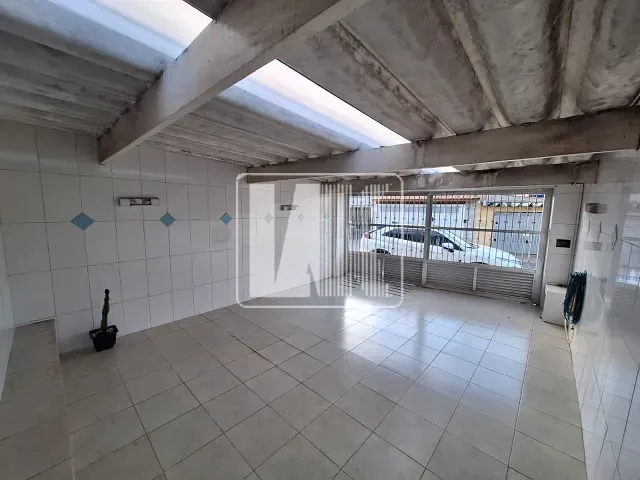 Casa com 205m² 2 quartos e 1 banheiro, à venda, no bairro Vila Sacadura Cabral em Santo André