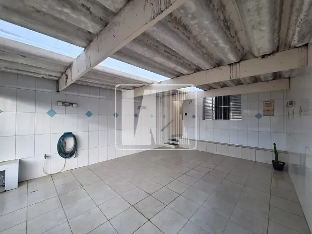 Casa com 205m² 2 quartos e 1 banheiro, à venda, no bairro Vila Sacadura Cabral em Santo André