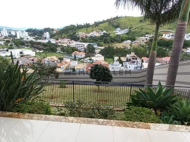 Casa com 1350m² 4 quartos e 3 banheiros, à venda, no bairro Pinheirinho em Itajubá