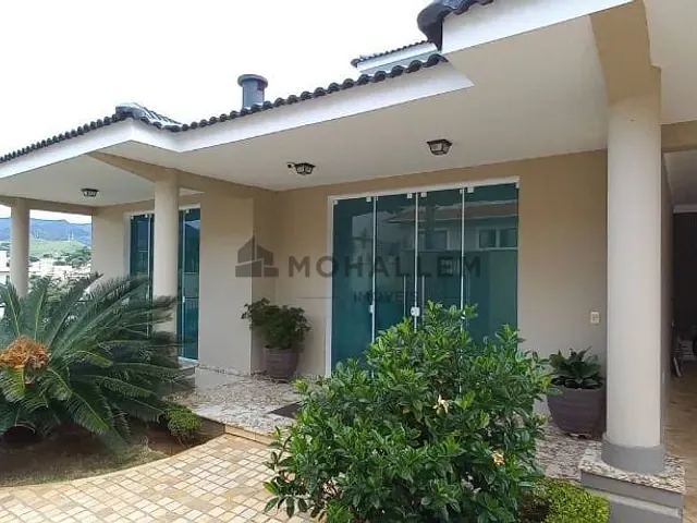 Casa com 1350m² 4 quartos e 3 banheiros, à venda, no bairro Pinheirinho em Itajubá