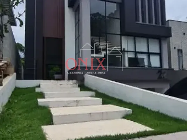 Casa com 250m² 3 quartos e 4 banheiros, à venda, no bairro Mogi Moderno em Mogi das Cruzes